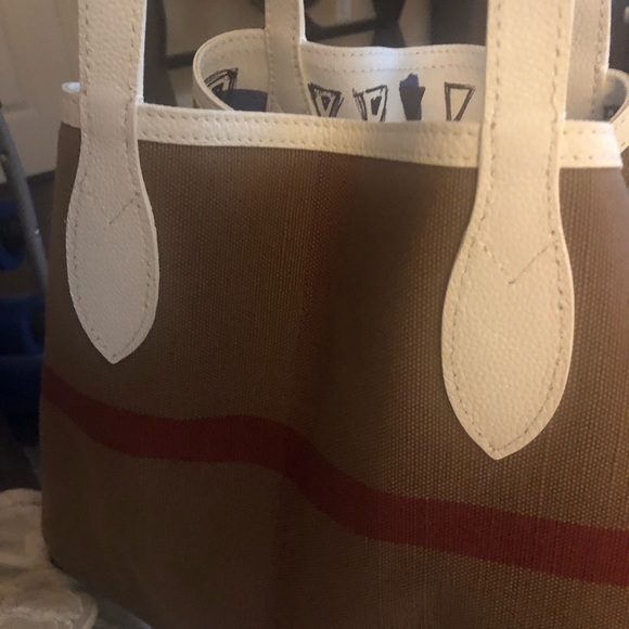 Burberry Tote - Reversible Coated Canvas - Picture 6 of 6